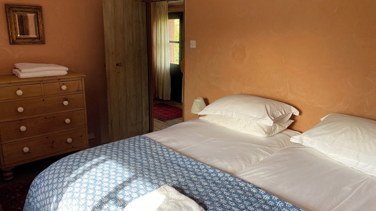 Photo of Bedroom in Helford Passage