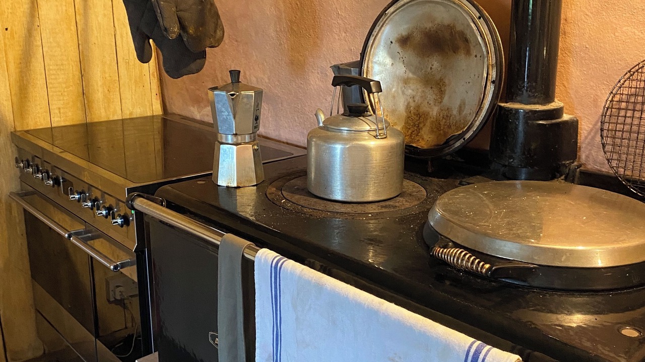 Photo of Kitchen in Helford Passage