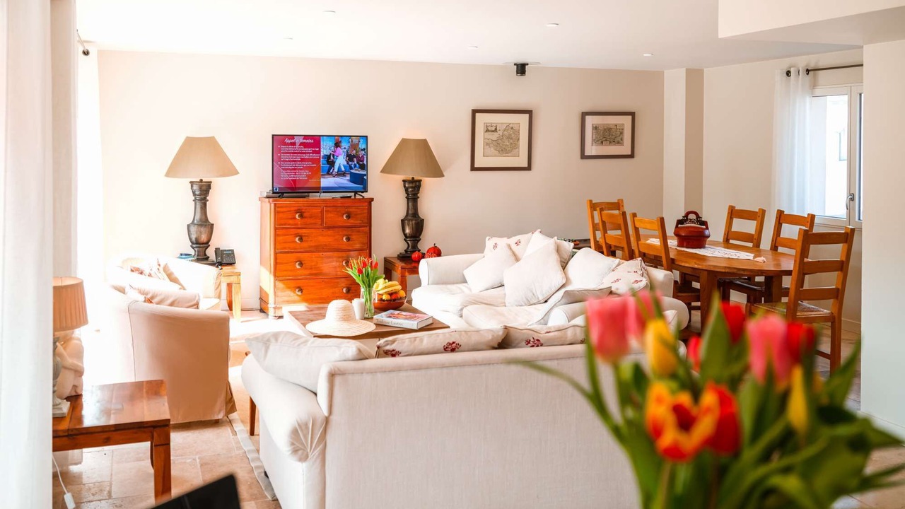 Photo of Livingroom in Castelnau-de-Montmiral