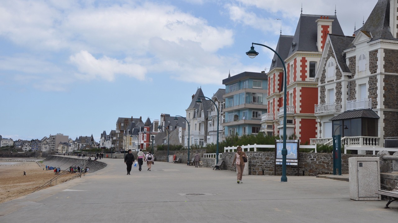 Photo of Outdoor in Parame