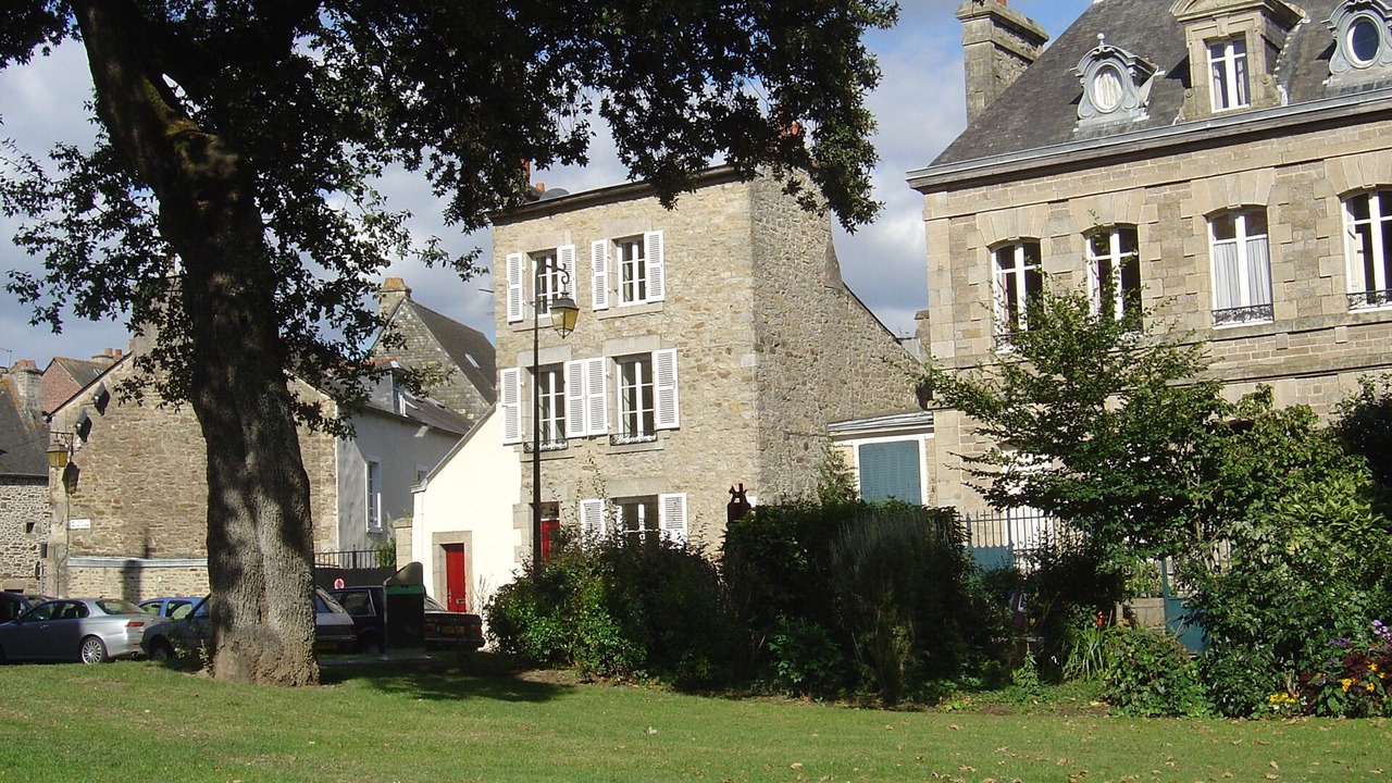 Photo of Others in Dinan