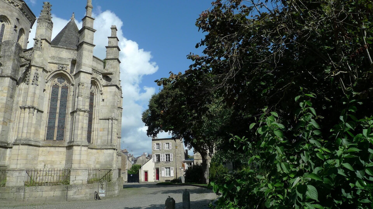 Photo of Others in Dinan