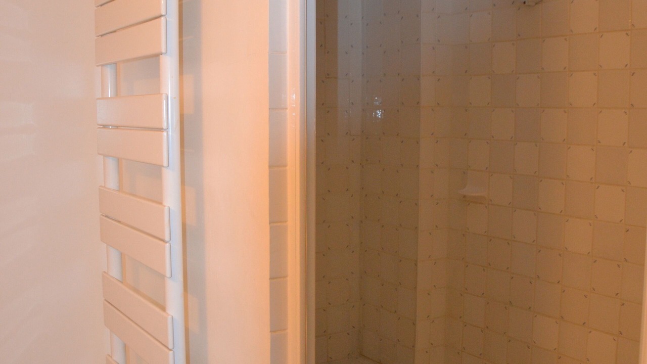 Photo of Bathroom in Quartier Saint-Ambroise