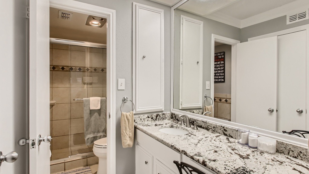 Photo of Bathroom in Lakeway