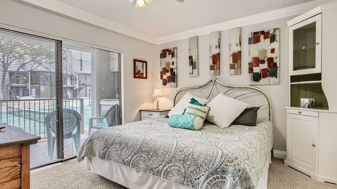 Photo of Bedroom in Lakeway