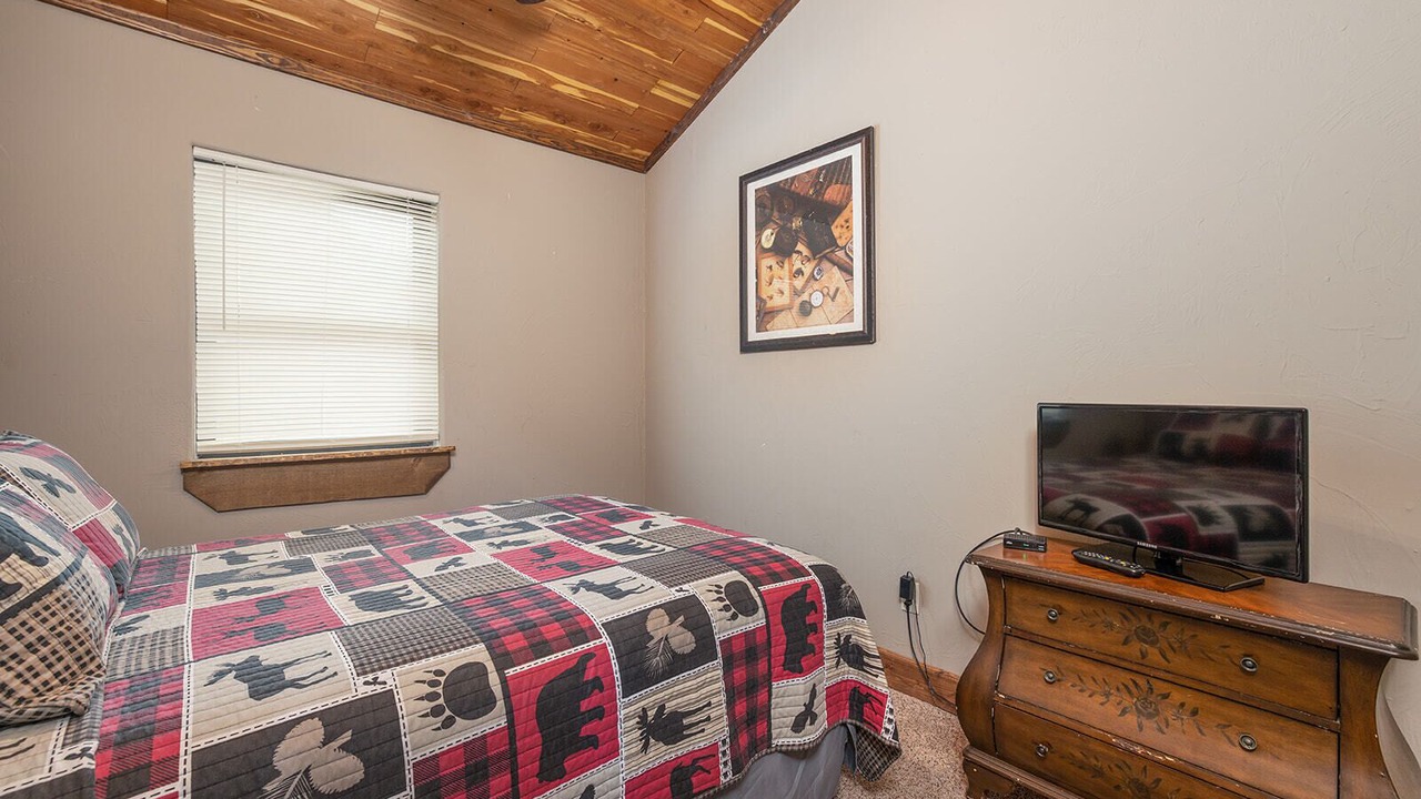 Photo of Bedroom in Branson