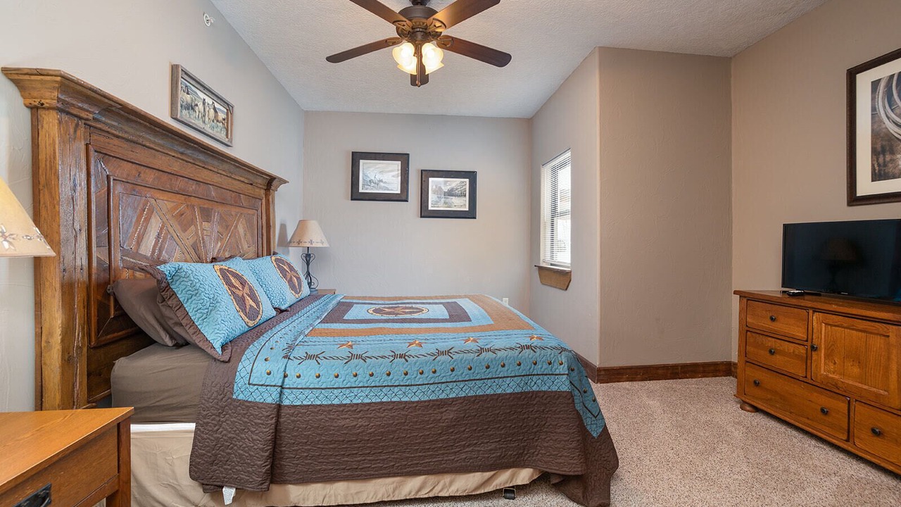 Photo of Bedroom in Branson