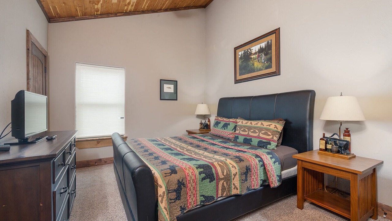 Photo of Bedroom in Branson