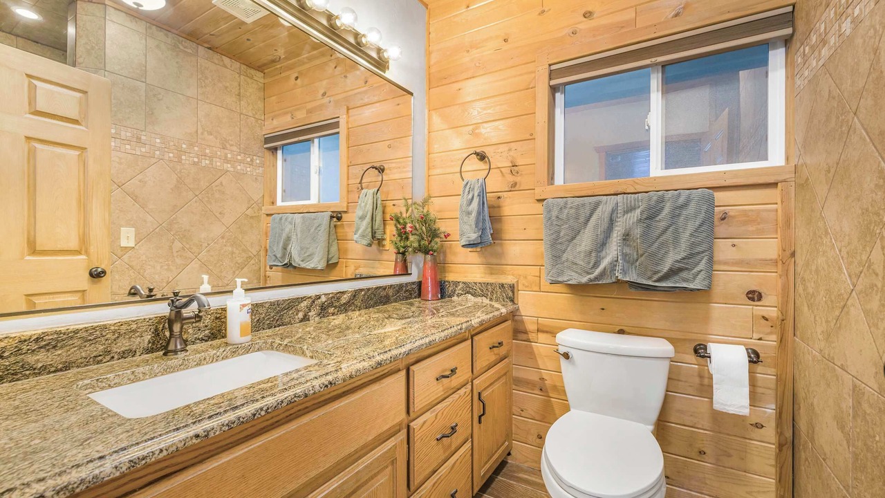 Photo of Bathroom in Island Park