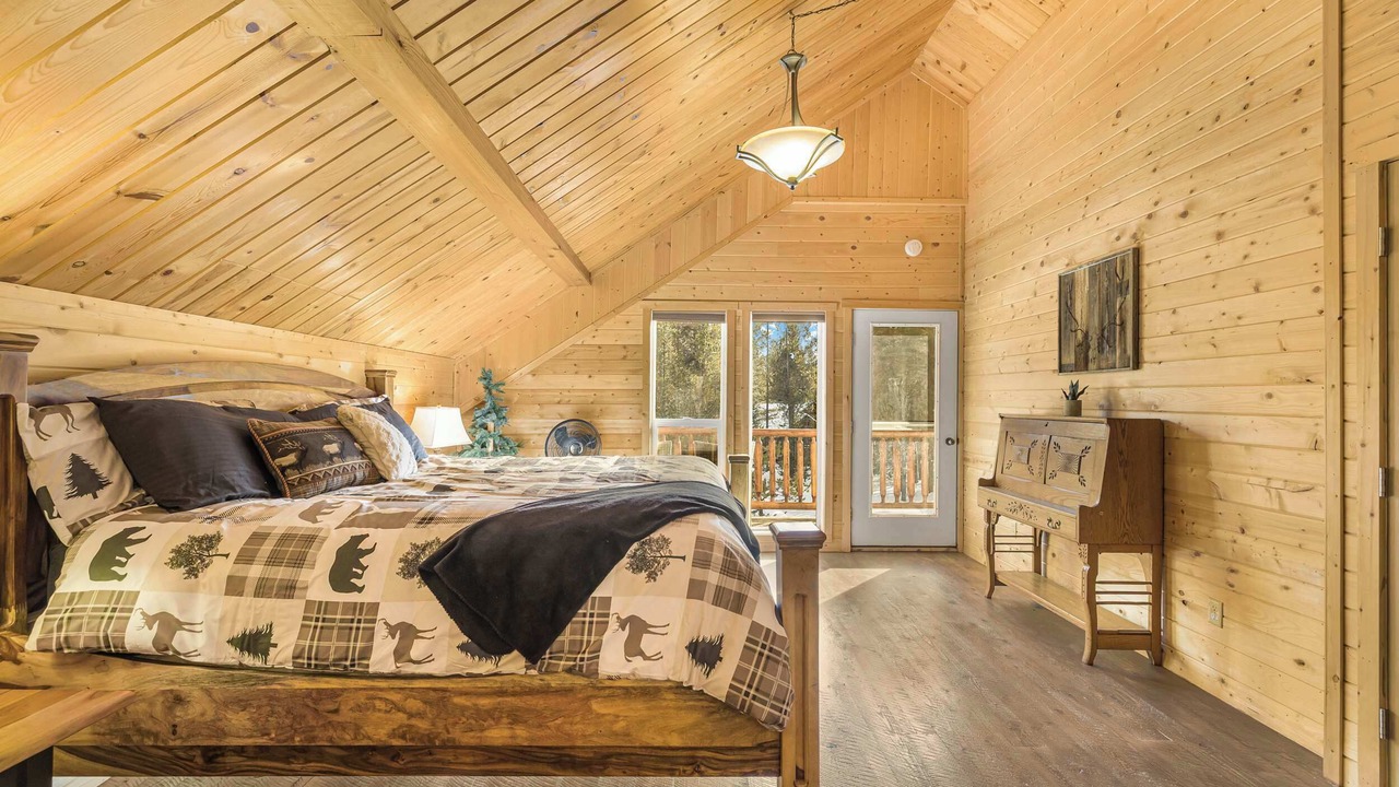 Photo of Bedroom in Island Park
