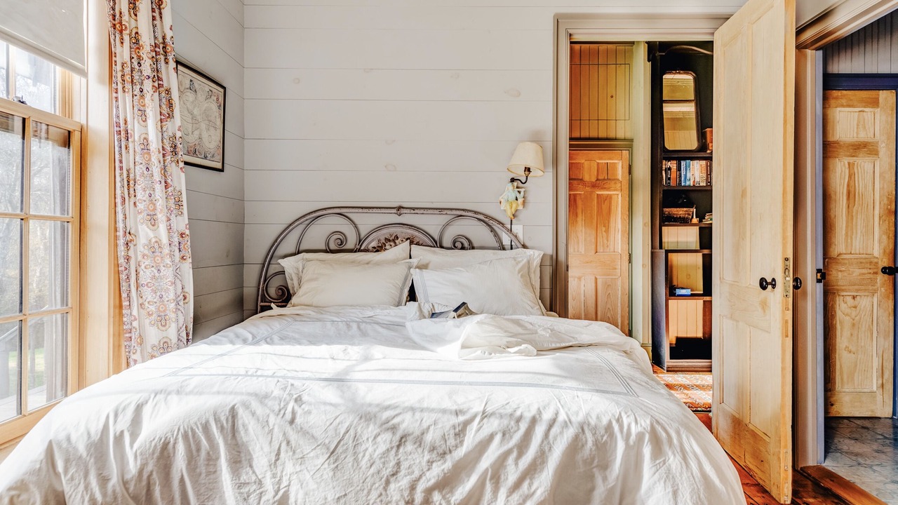 Photo of Bedroom in Town of Southold Town