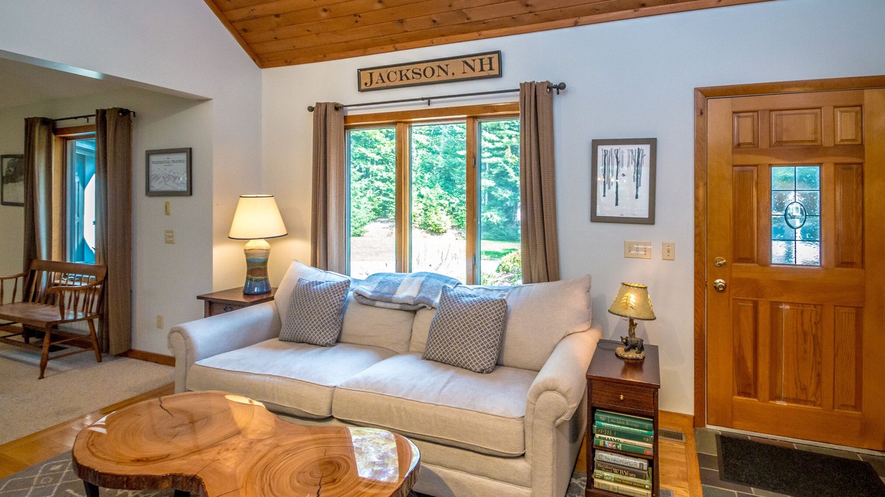 Photo of Livingroom in Jackson