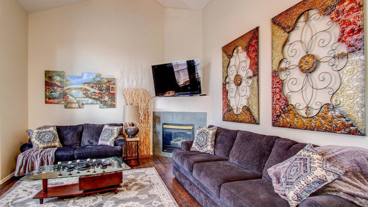 Photo of Livingroom in Southeast Colorado Springs