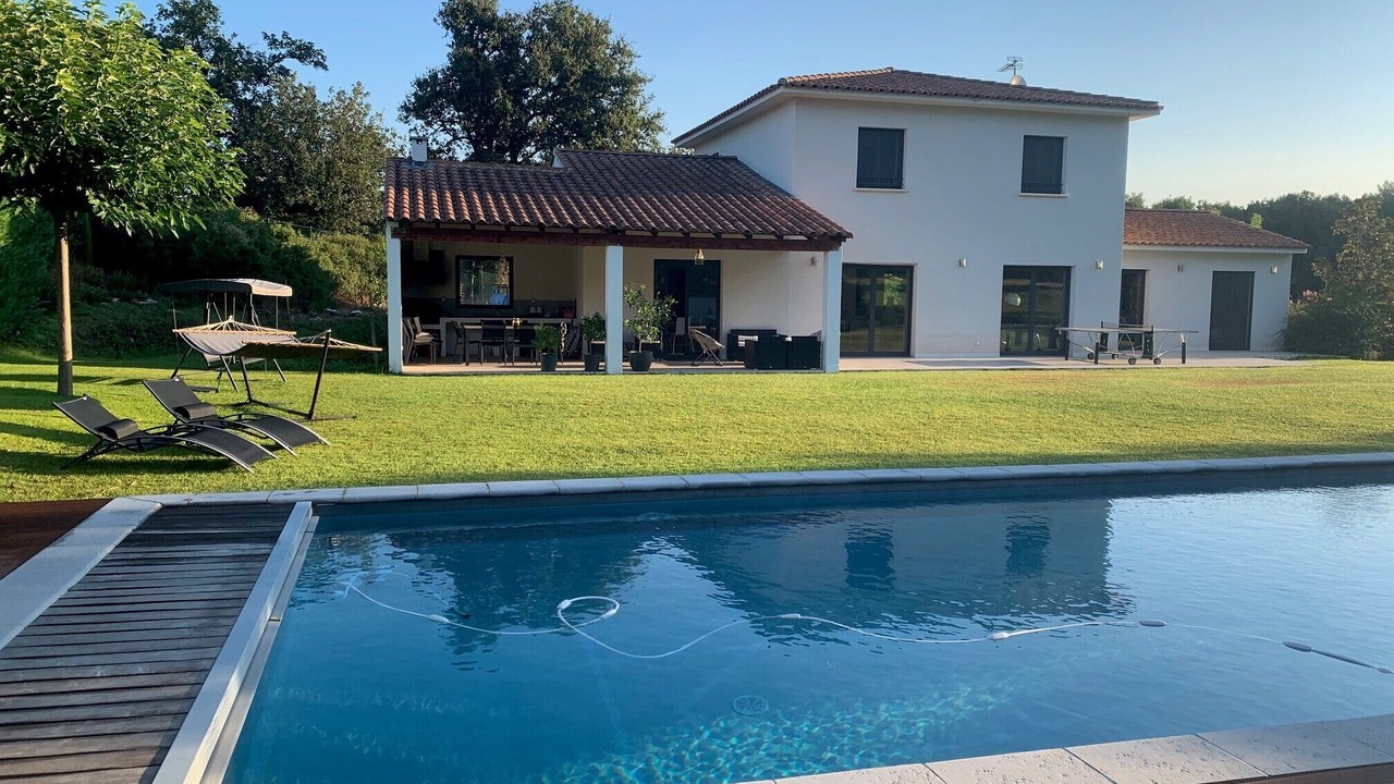 Photo of Outdoor in Cabries