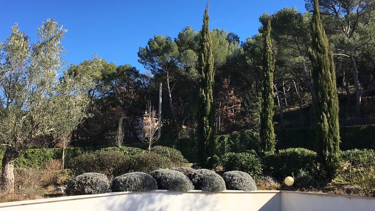 Photo of Outdoor in Cabries