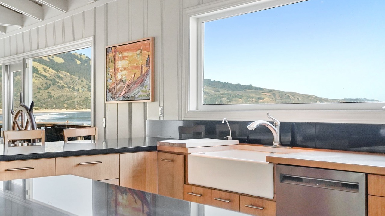 Photo of Others in Bolinas