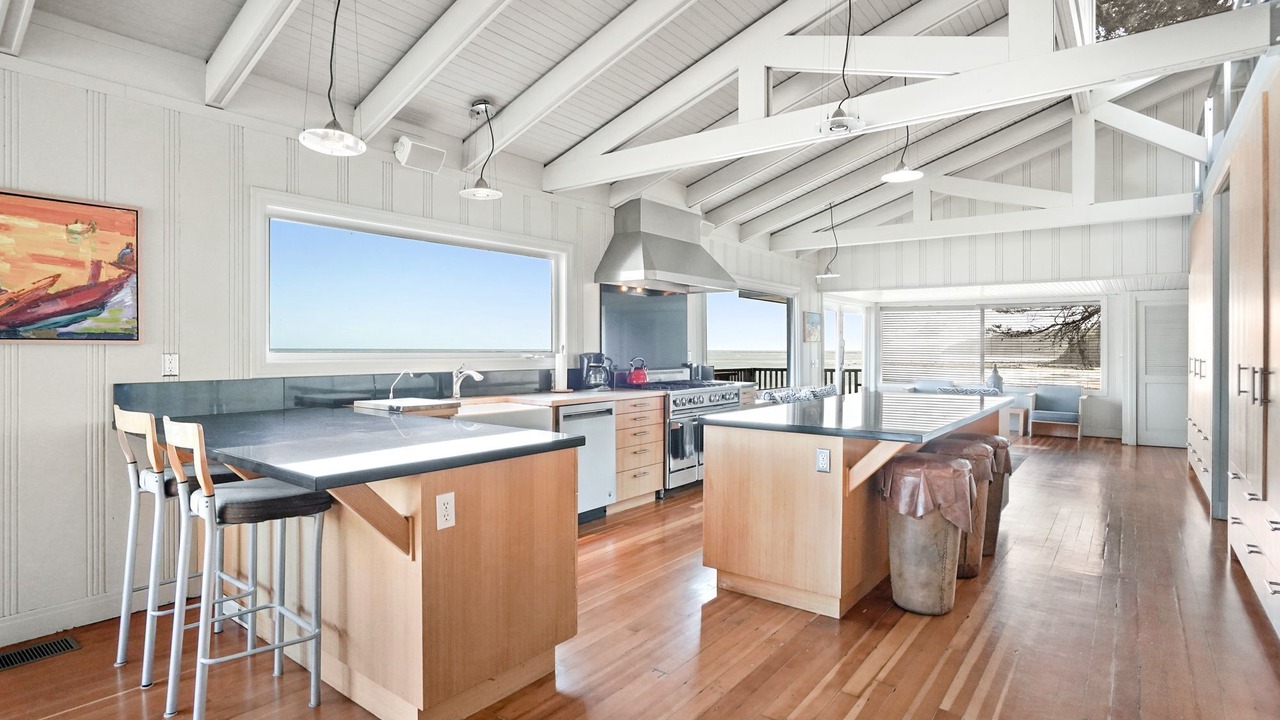 Photo of Others in Bolinas