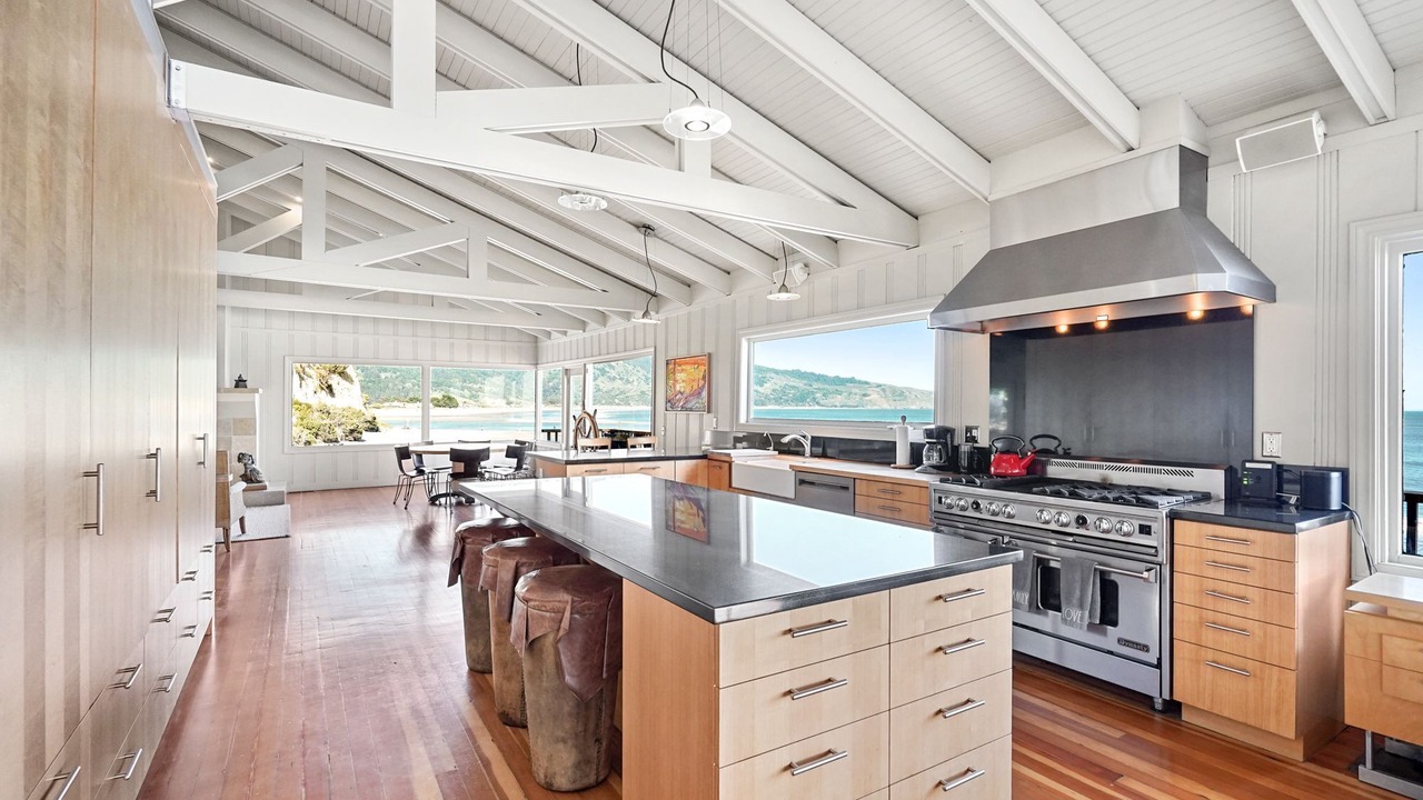 Photo of Others in Bolinas