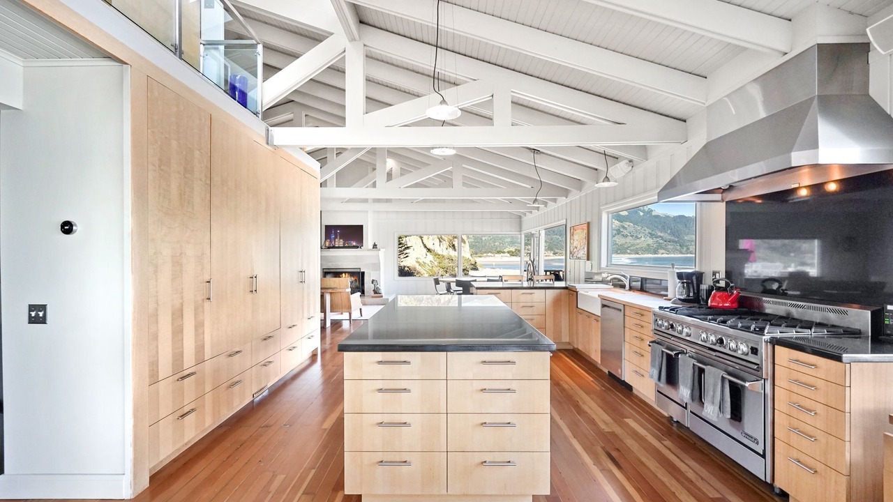 Photo of Others in Bolinas