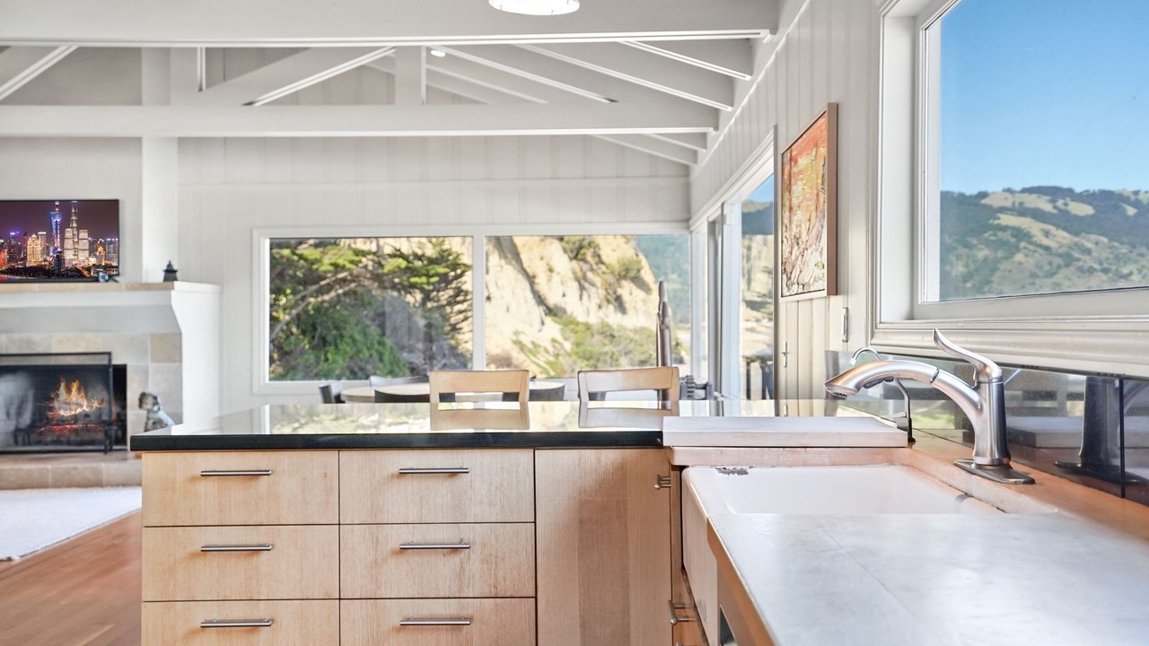 Photo of Others in Bolinas