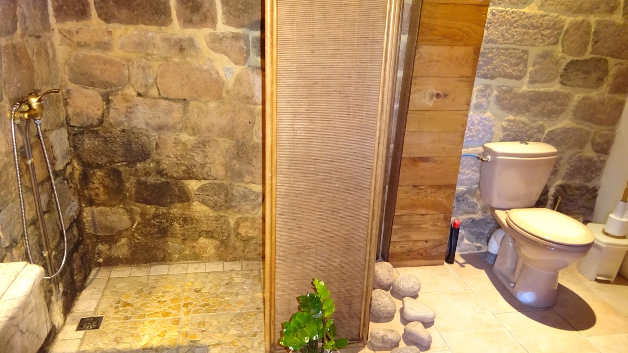 Photo of Bathroom in Saint-Pierre-Saint-Jean