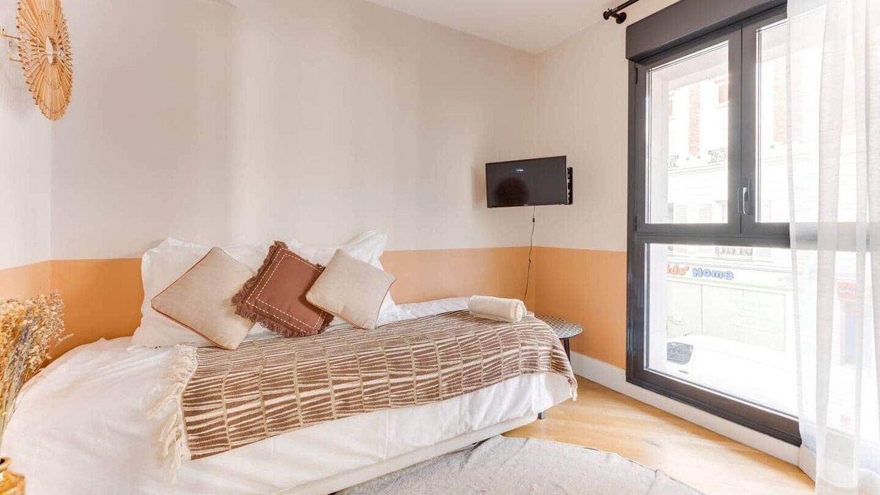 Photo of Bedroom in Levallois-Perret