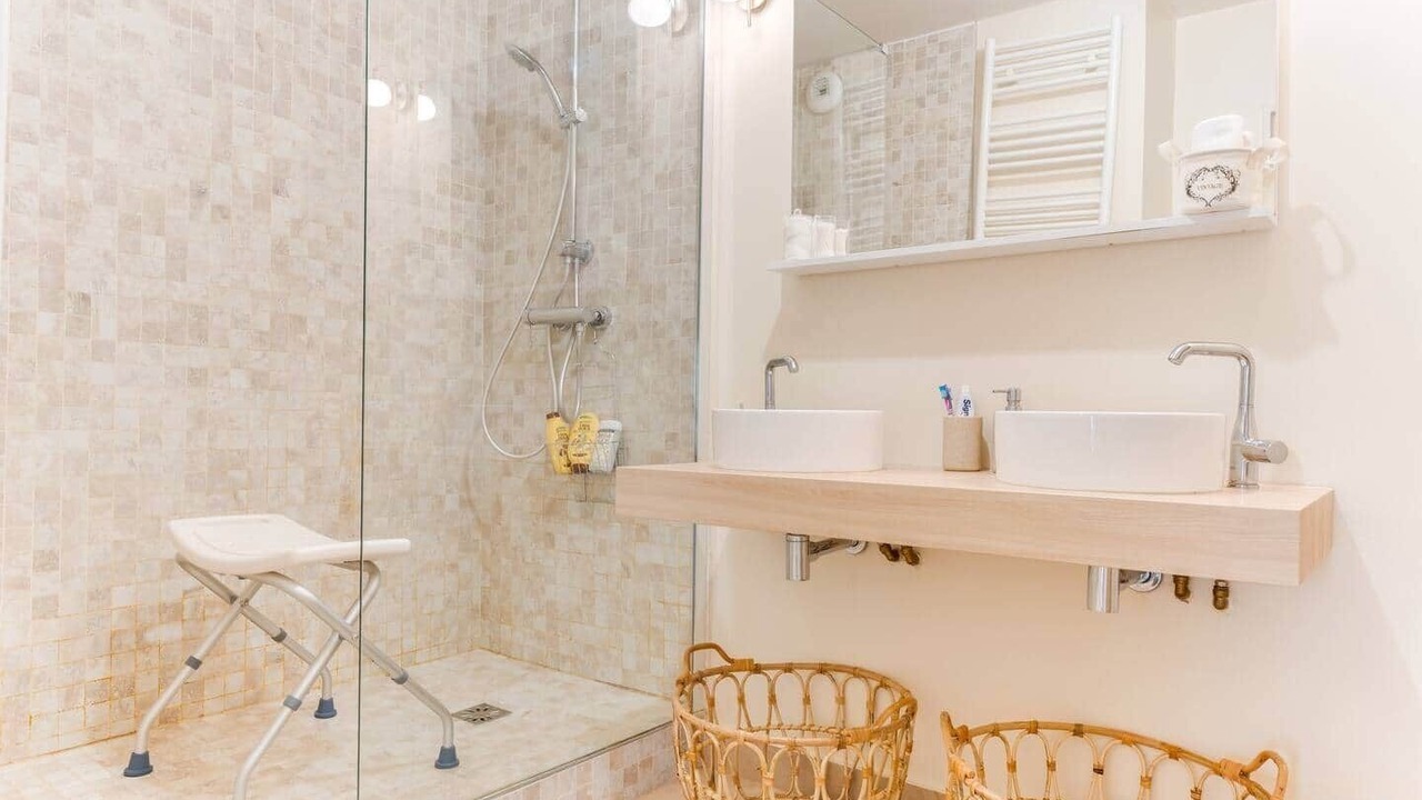 Photo of Bathroom in Levallois-Perret