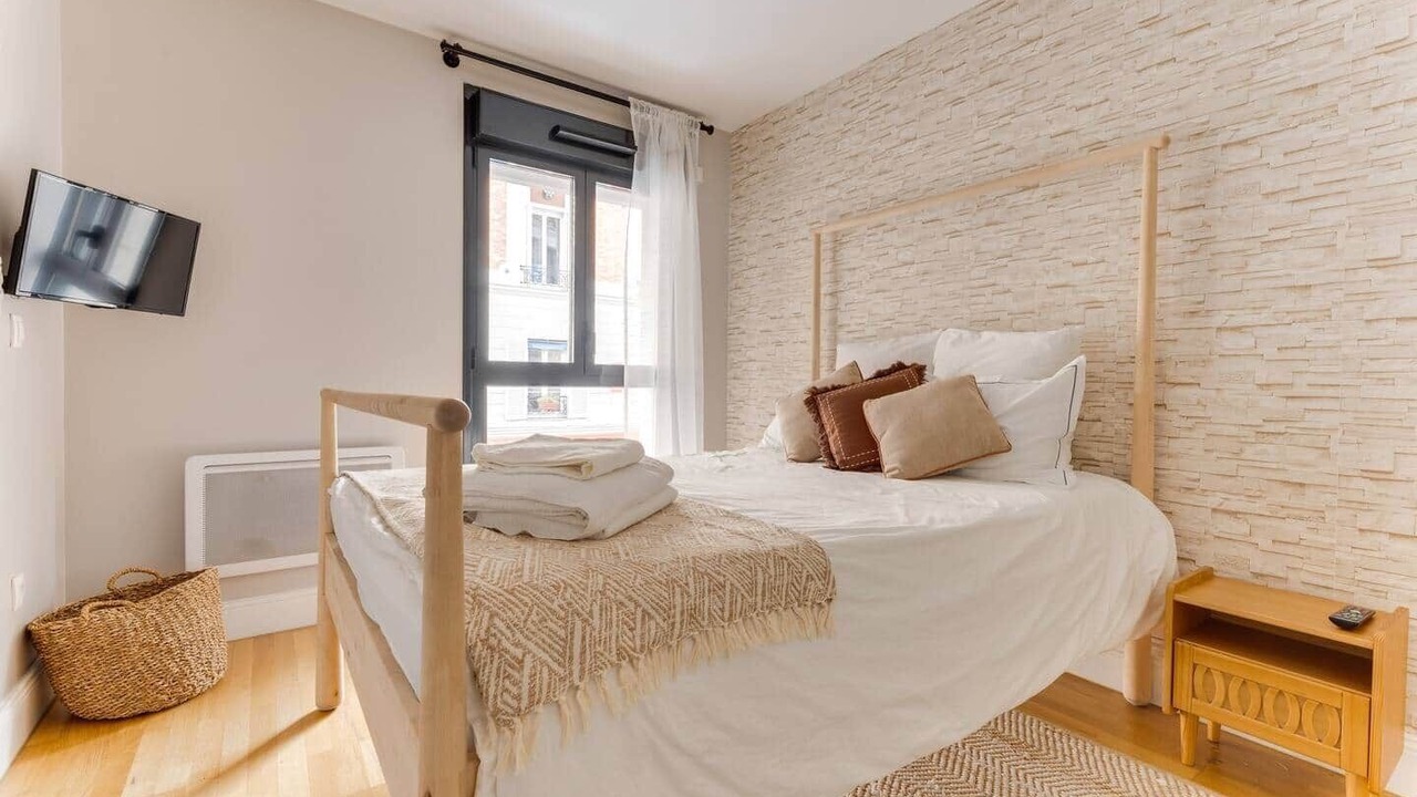 Photo of Bedroom in Levallois-Perret