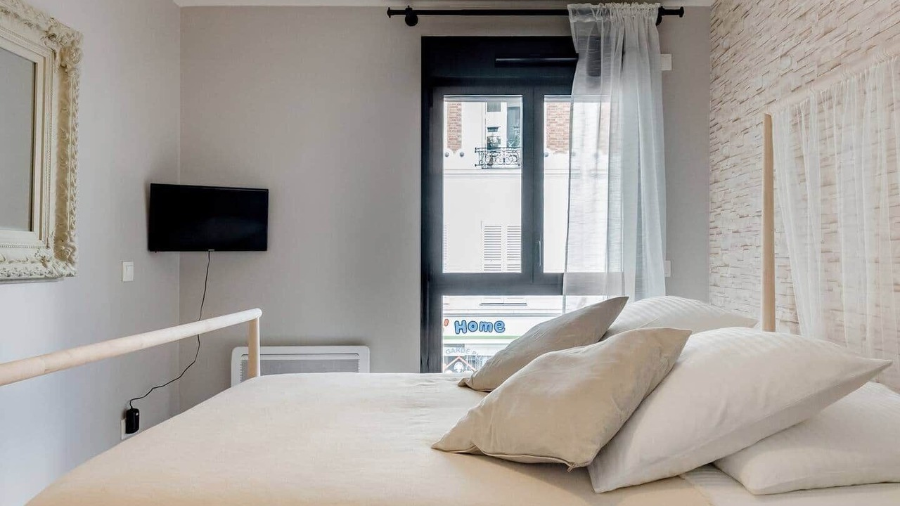 Photo of Bedroom in Levallois-Perret
