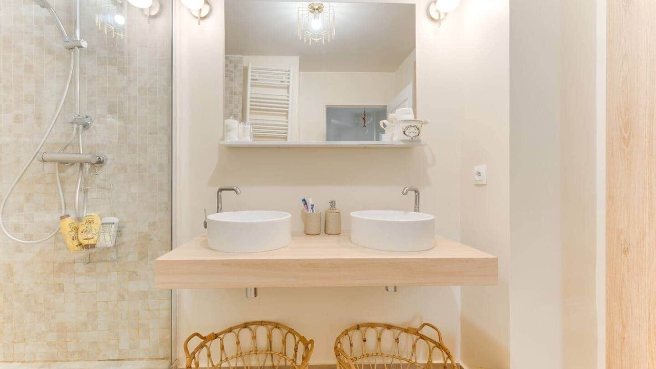 Photo of Bathroom in Levallois-Perret