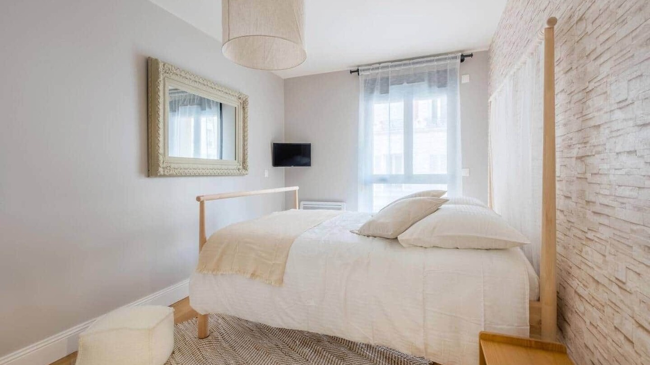 Photo of Bedroom in Levallois-Perret