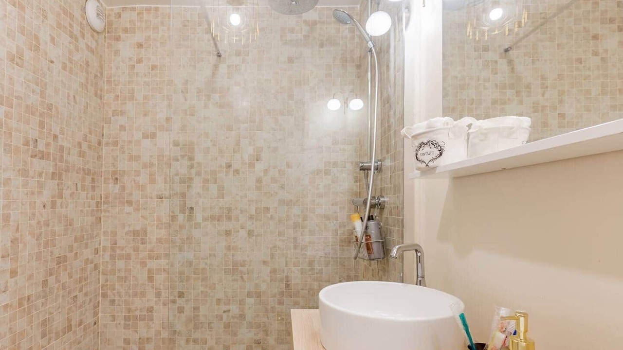 Photo of Bathroom in Levallois-Perret