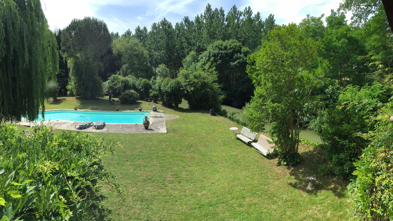Photo of Outdoor in Beaumarches