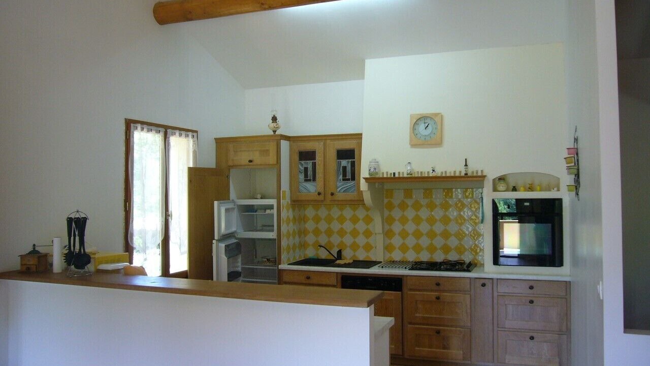 Photo of Kitchen in Saint-Martin-de-Castillon