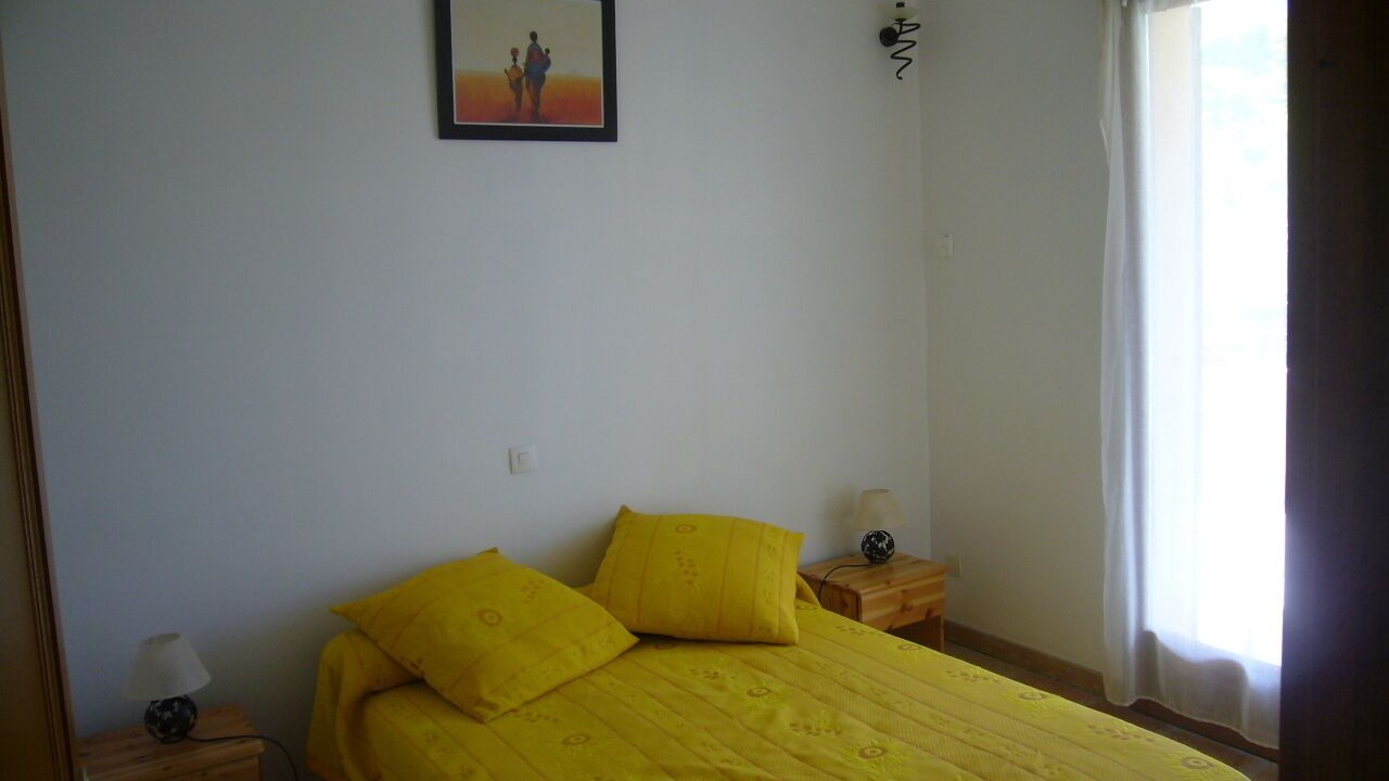 Photo of Bedroom in Saint-Martin-de-Castillon