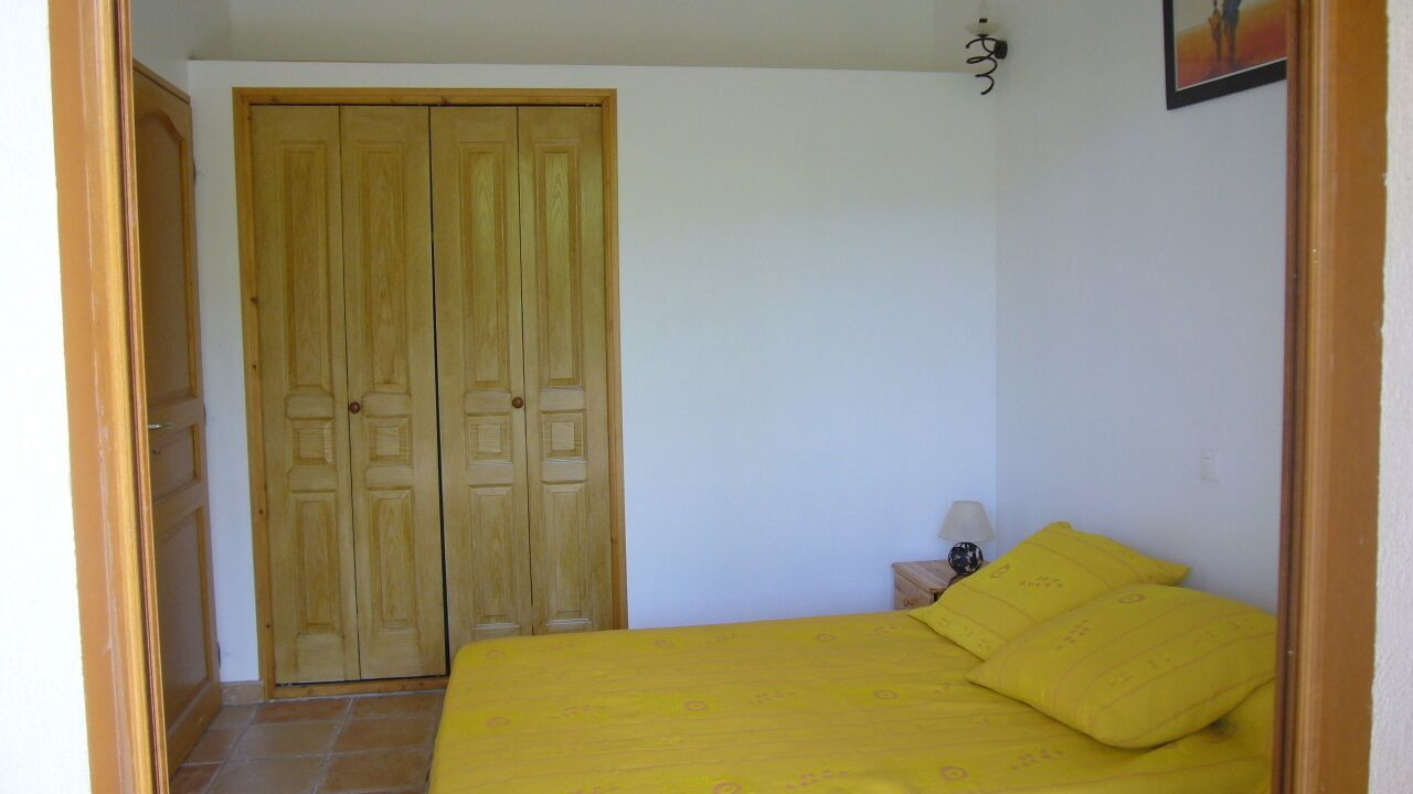 Photo of Bedroom in Saint-Martin-de-Castillon