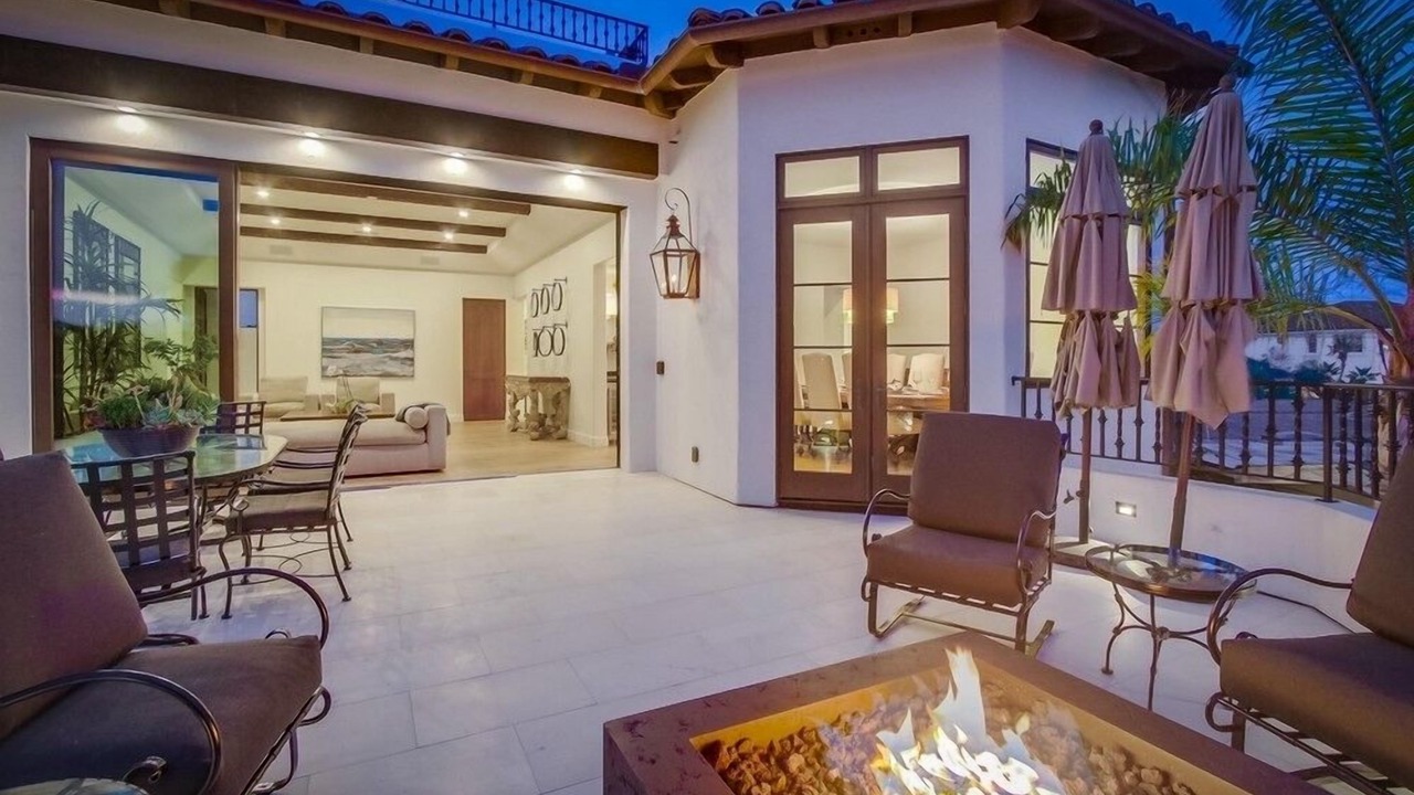 Photo of Livingroom in Coronado