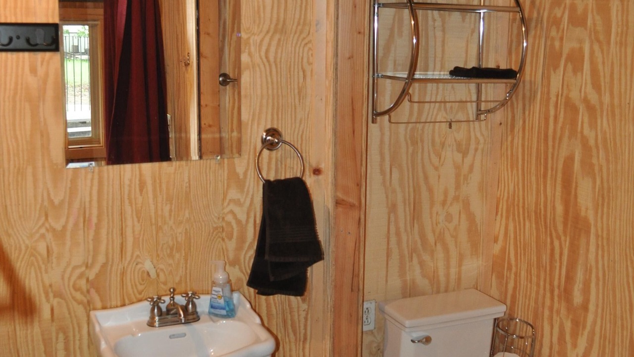 Photo of Bathroom in Gordonville