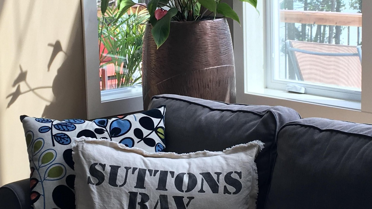 Photo of Livingroom in Suttons Bay