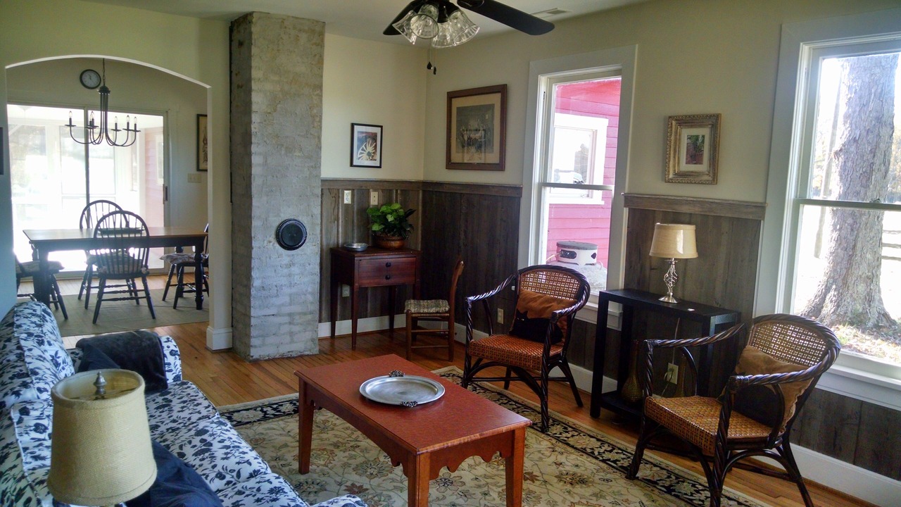 Photo of Livingroom in Patrick Henry