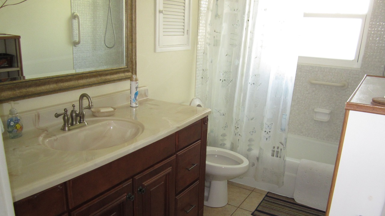 Photo of Bathroom in Gulf Gate Estates