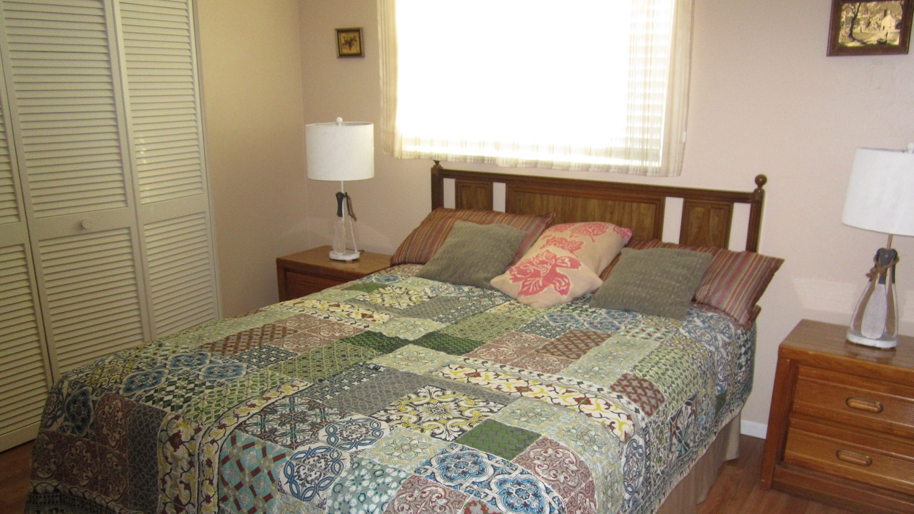 Photo of Bedroom in Gulf Gate Estates