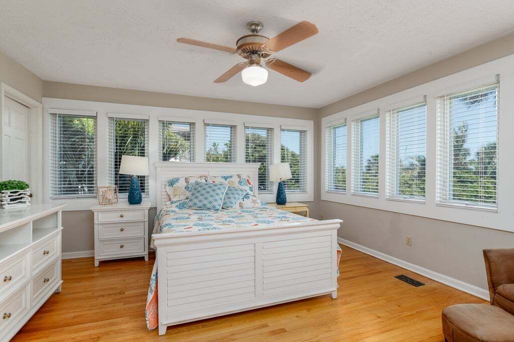 Photo of Bedroom in Golden Mile