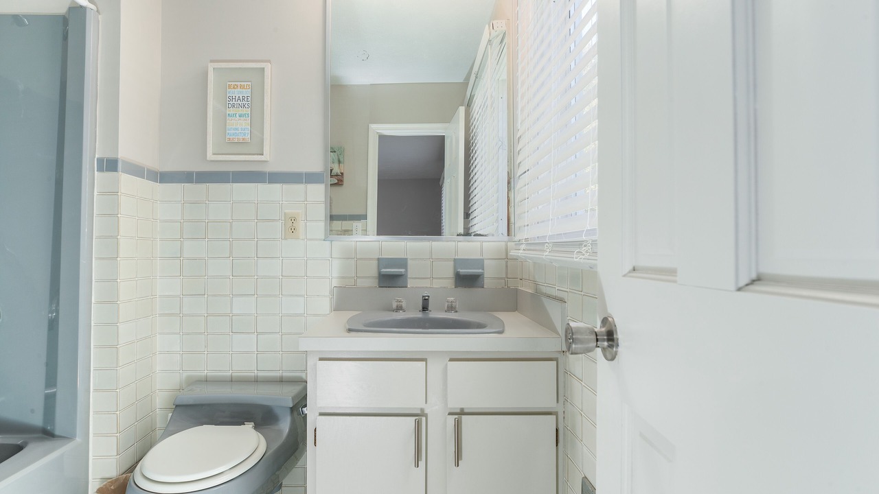 Photo of Bathroom in Golden Mile