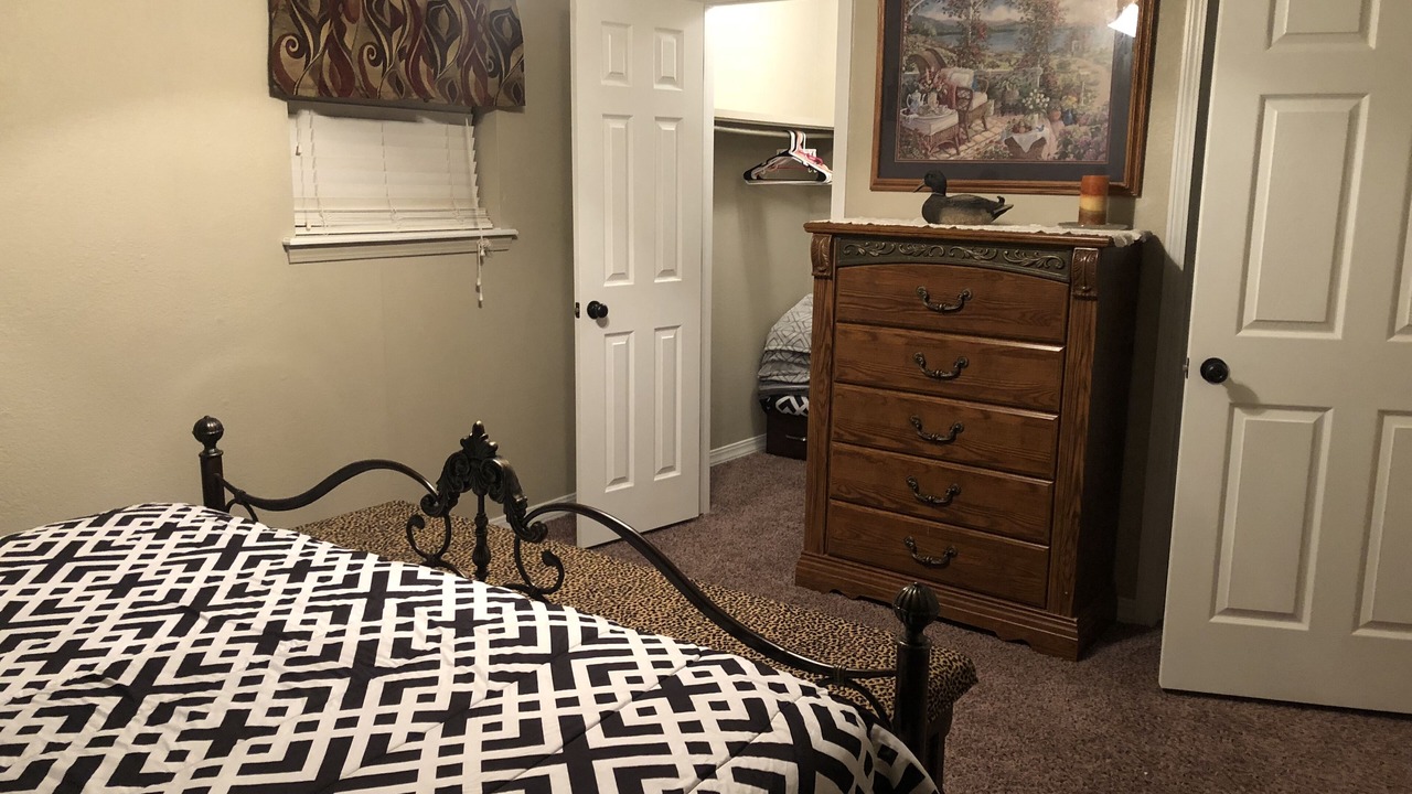 Photo of Bedroom in Elk City