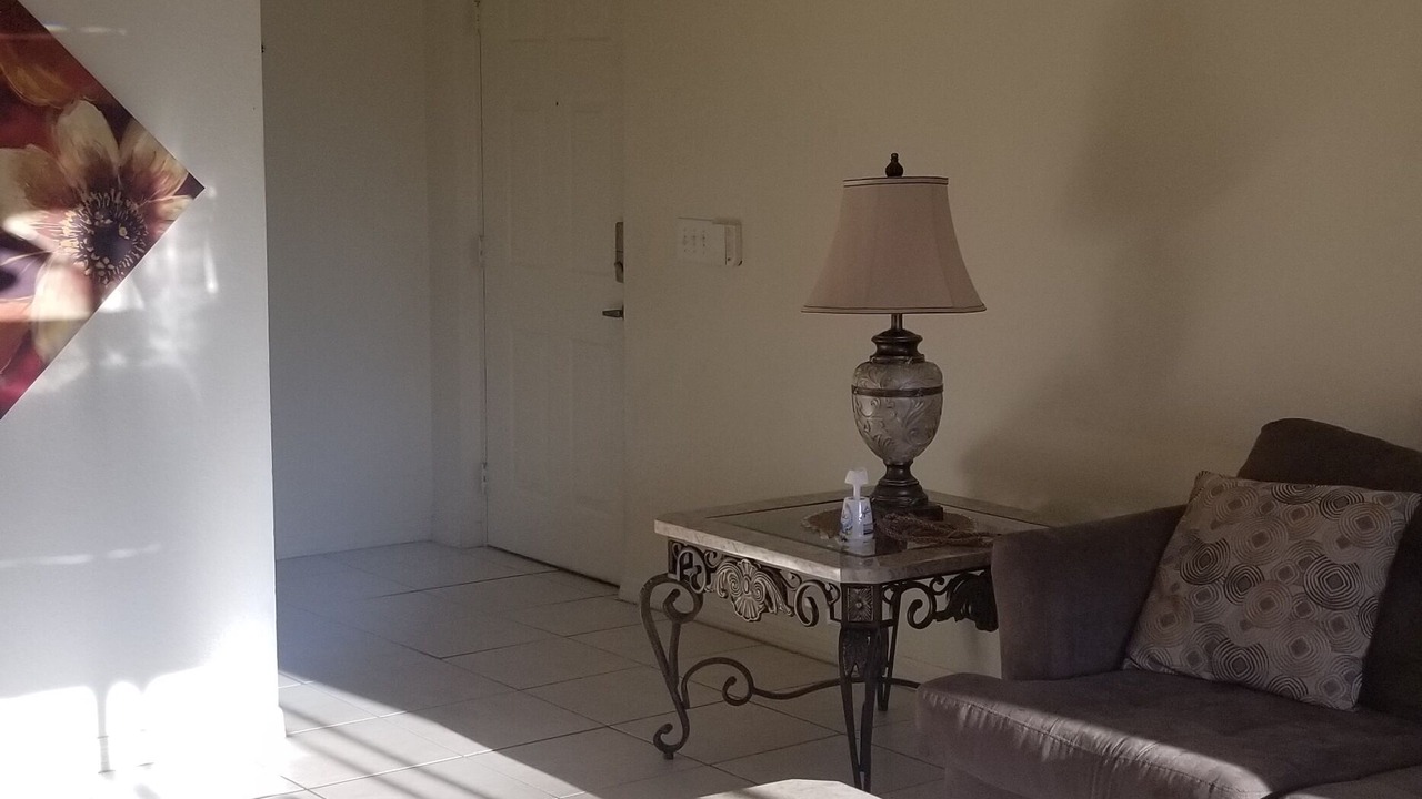 Photo of Livingroom in Naples