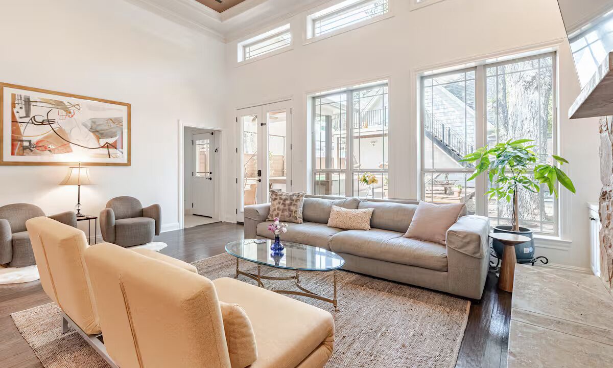 Photo of Livingroom in Holly
