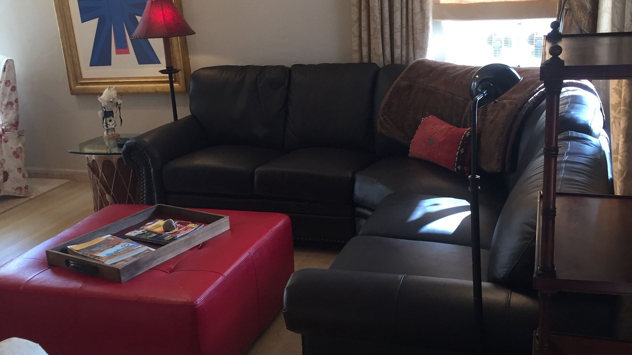 Photo of Livingroom in South Capitol