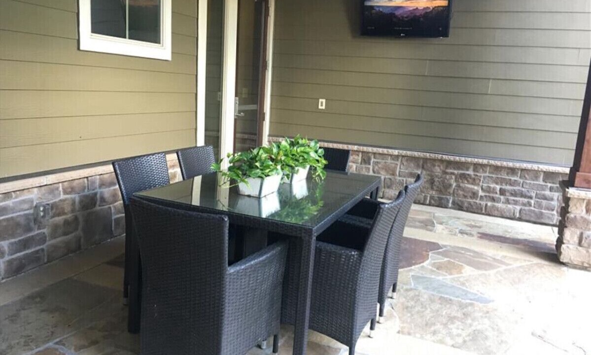 Photo of Outdoor in Grogan's Mill