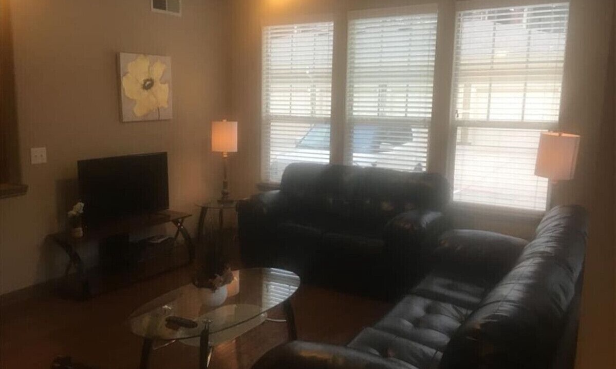 Photo of Livingroom in Grogan's Mill
